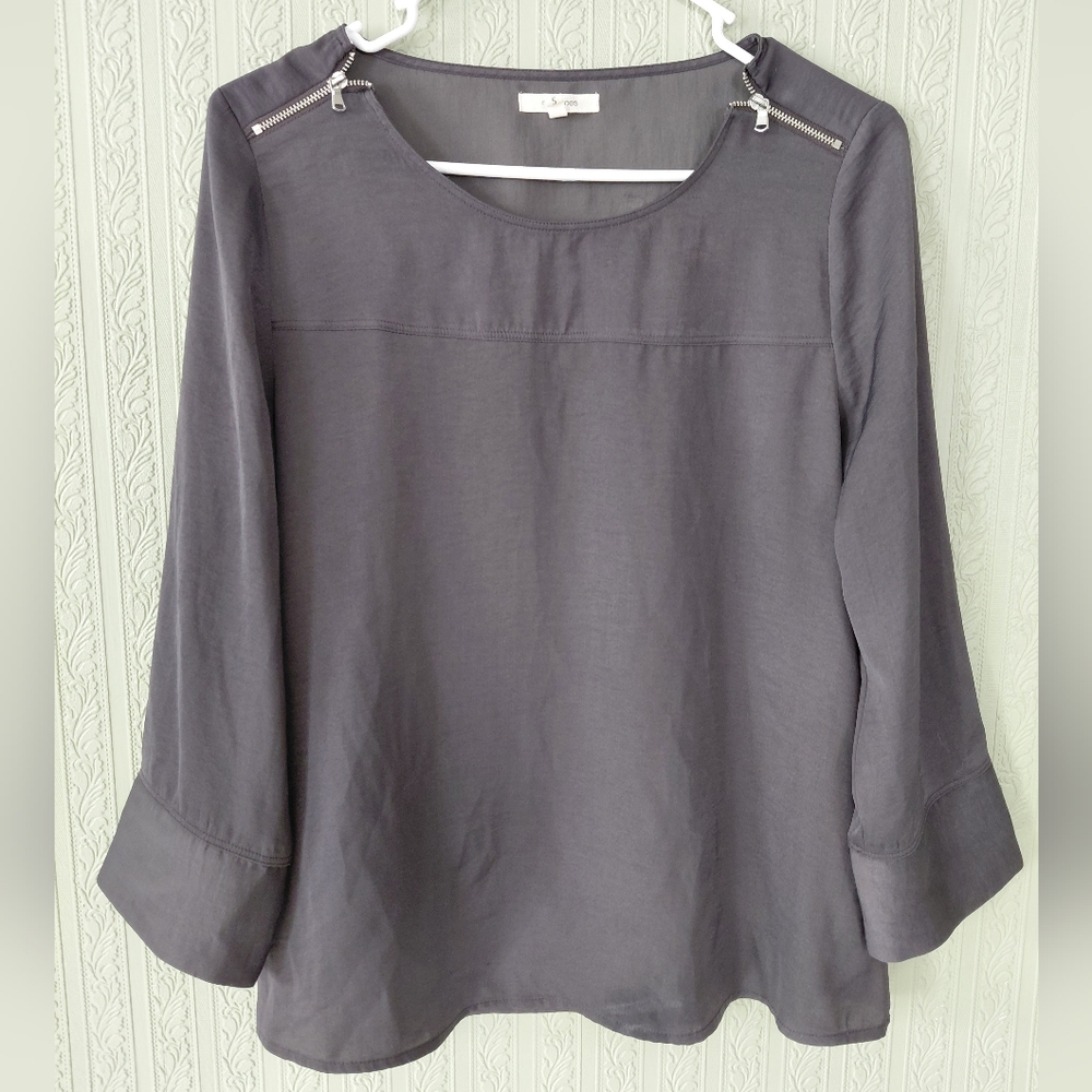 MAURICES Women's Gray Top zipper Shoulders Small Polyester